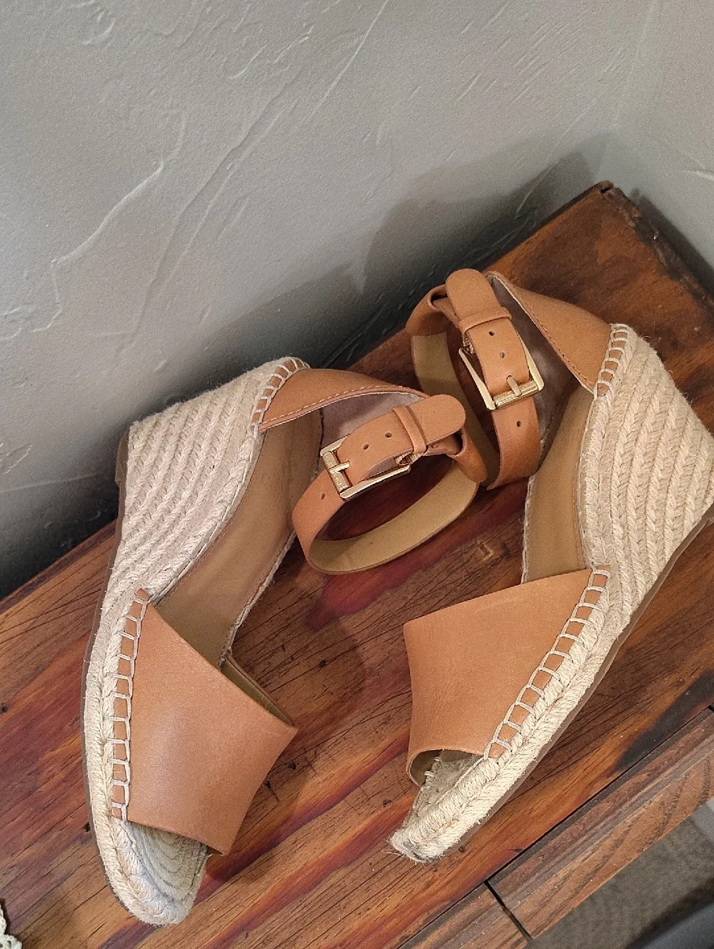 Vince Camuto Leera Espadrille Wedge Sandal Size 7.5 Tan